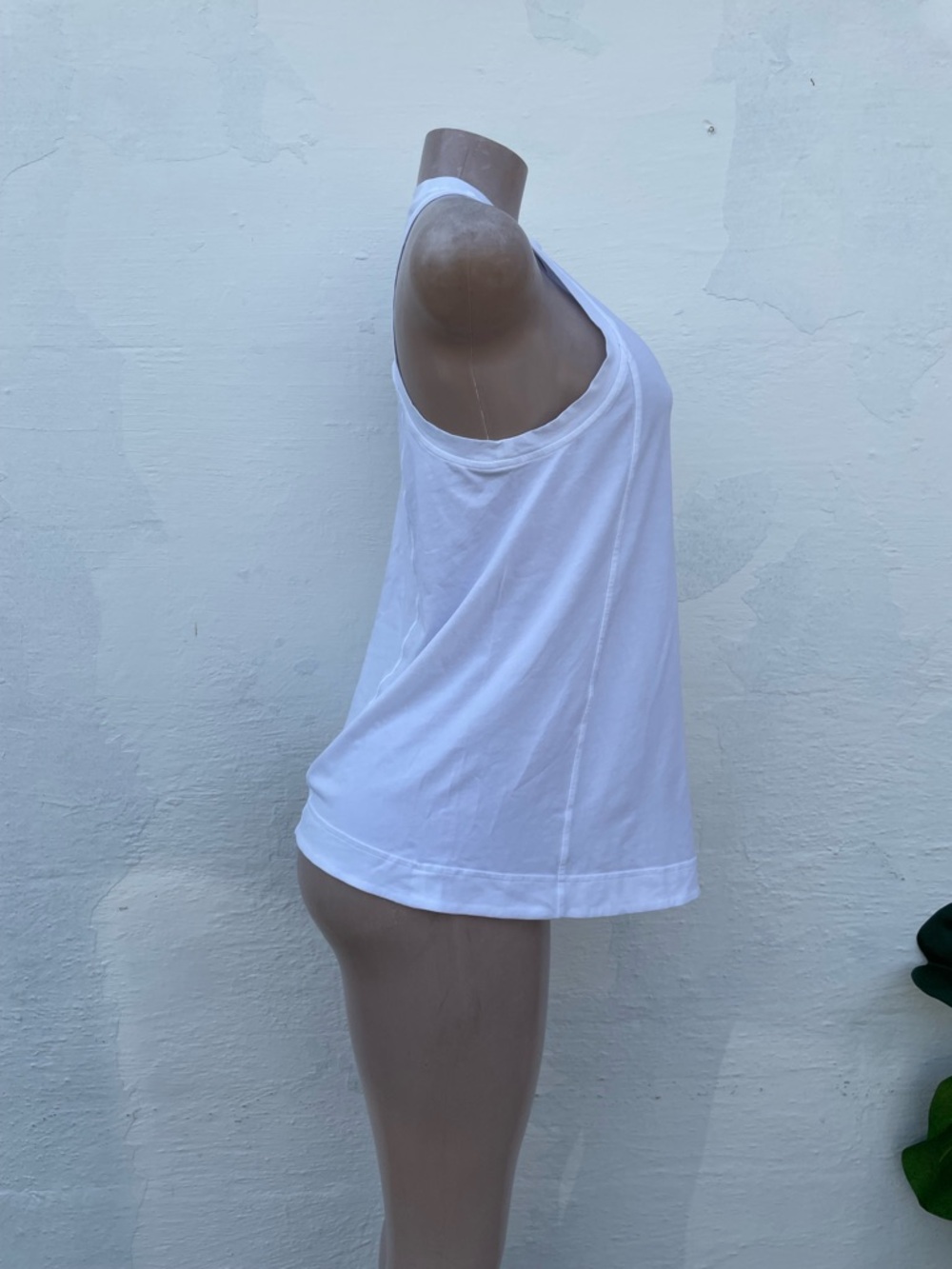 lululemon athletica White Racerback Stretch Tank - Picture 2 of 11